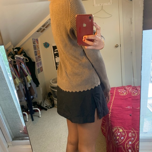 Jeanne Pierre Khaki ribbed/textured longsleeve (wide collar/off-the-shoulder) - Picture 5 of 8